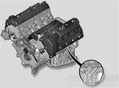 宝马发动机号在哪里  宝马发动机号位置图