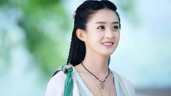 赵丽颖33岁生日，冯绍峰祝福瞬间被淹没，这到底是怎么回事？