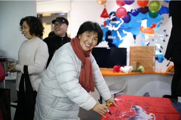 77岁上海阿姨走遍七大洲,如果想要像她一样潇洒,需要什么资本?