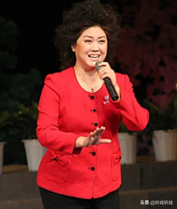 虎美玲年轻时的照片