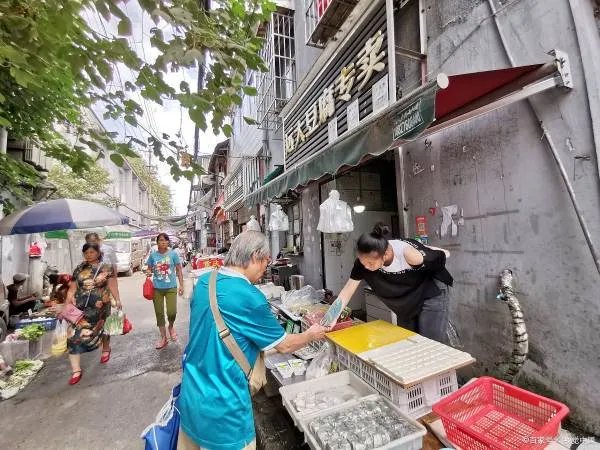 上海一家三口被封44天,买菜花掉2万元,物价上涨与哪些因素有关?