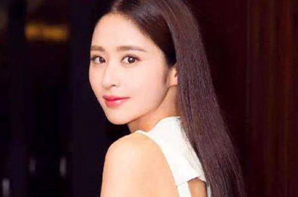 颖儿产后两个月瘦出魔鬼身材,女明星们到底是怎么减肥的?