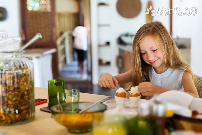 吹风机吹头发的危害 吹风机正确使用方法