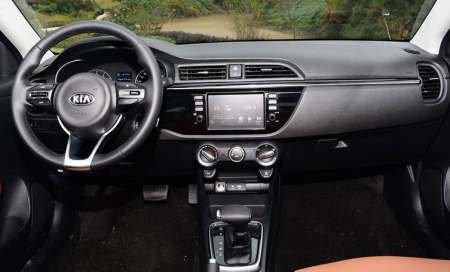 起亚K2怎么样？