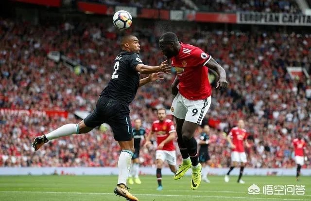 身高相差悬殊，为什么有球迷感觉阿奎罗的头球反而强于卢卡库？