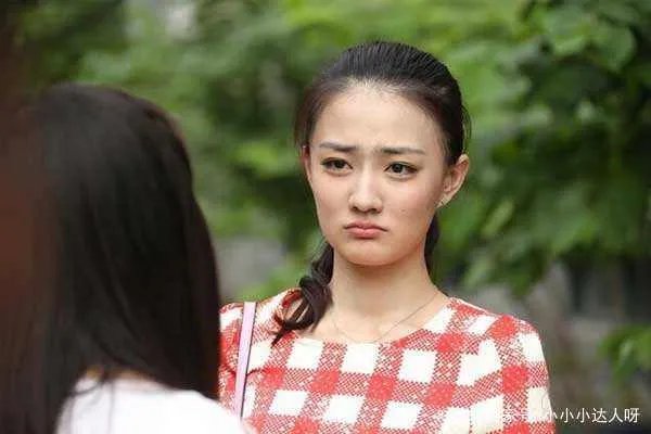 英气逼人的徐璐在之前是一位军人，如果不进娱乐圈，她留在部队会怎么样？